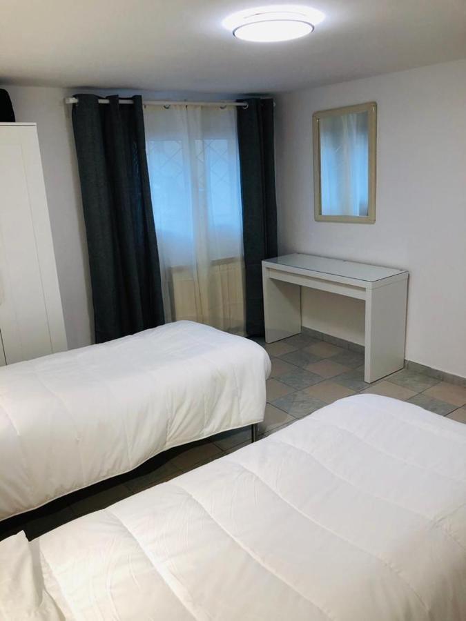 700mt To Station Venezia,free Parking, Shuttle Airport Via Napoli 71